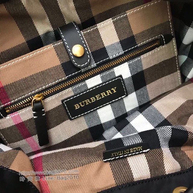 Burberry專櫃新款雙肩包 巴寶莉大號緝明線軍旅背包  db1140
